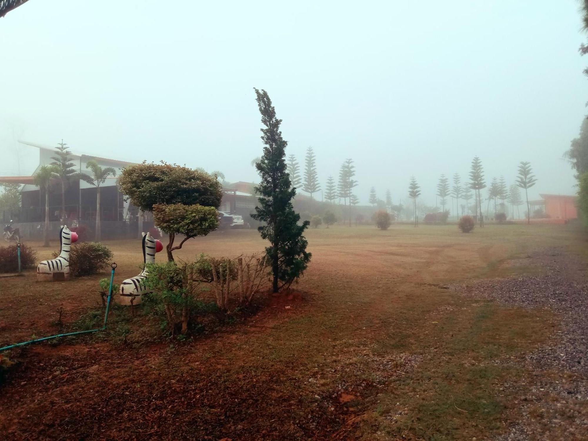 เฟรนด์แคมป์ Villa Khao Kho Dış mekan fotoğraf
